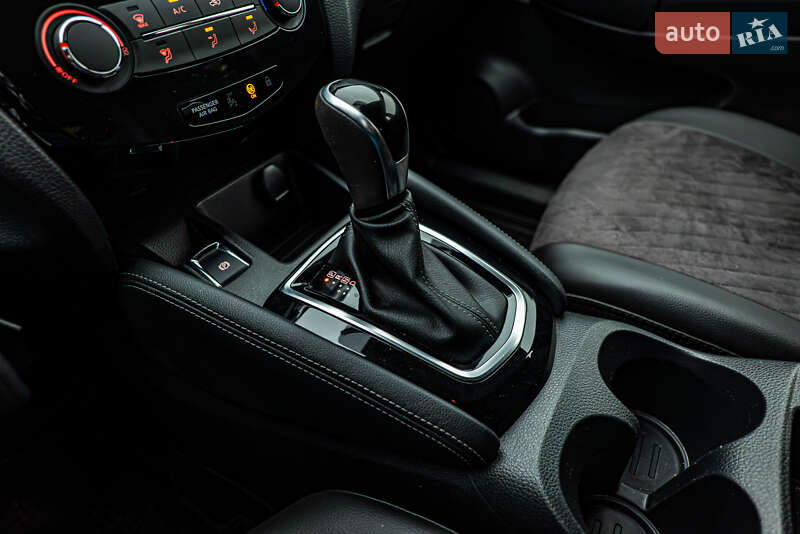 Внедорожник / Кроссовер Nissan Qashqai 2020 в Киеве
