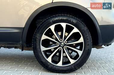 Внедорожник / Кроссовер Nissan Qashqai 2012 в 