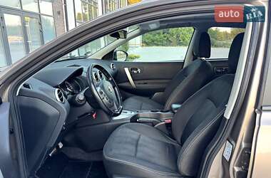 Внедорожник / Кроссовер Nissan Qashqai 2012 в 