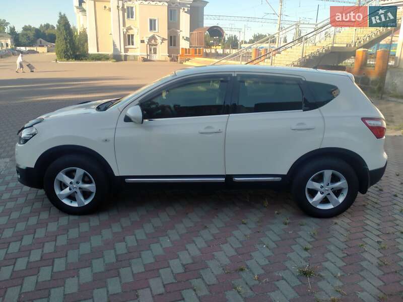 Внедорожник / Кроссовер Nissan Qashqai 2011 в Кременчуге