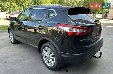 Внедорожник / Кроссовер Nissan Qashqai 2015 в 