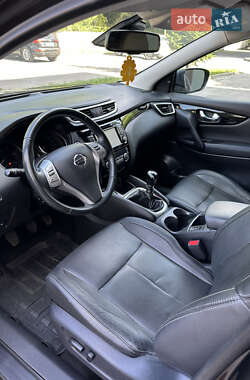 Внедорожник / Кроссовер Nissan Qashqai 2015 в 