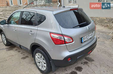 Внедорожник / Кроссовер Nissan Qashqai 2010 в 