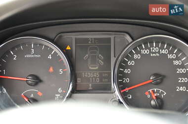 Внедорожник / Кроссовер Nissan Qashqai 2012 в 