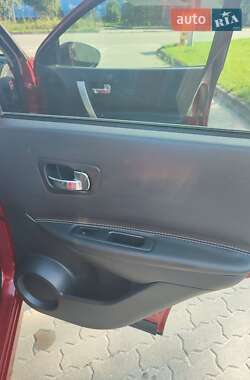 Внедорожник / Кроссовер Nissan Qashqai 2013 в 