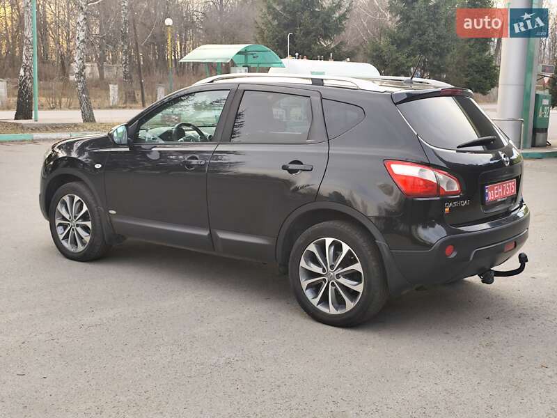 Позашляховик / Кросовер Nissan Qashqai 2011 в Звягелі