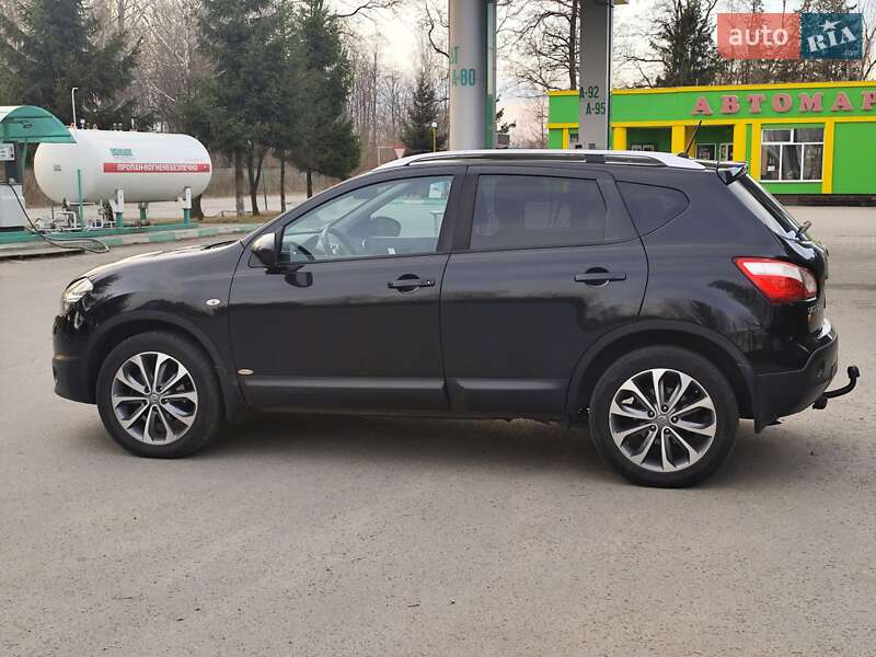 Позашляховик / Кросовер Nissan Qashqai 2011 в Звягелі