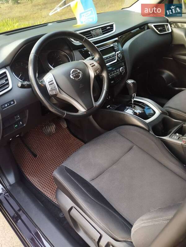 Внедорожник / Кроссовер Nissan Qashqai 2017 в Долинской