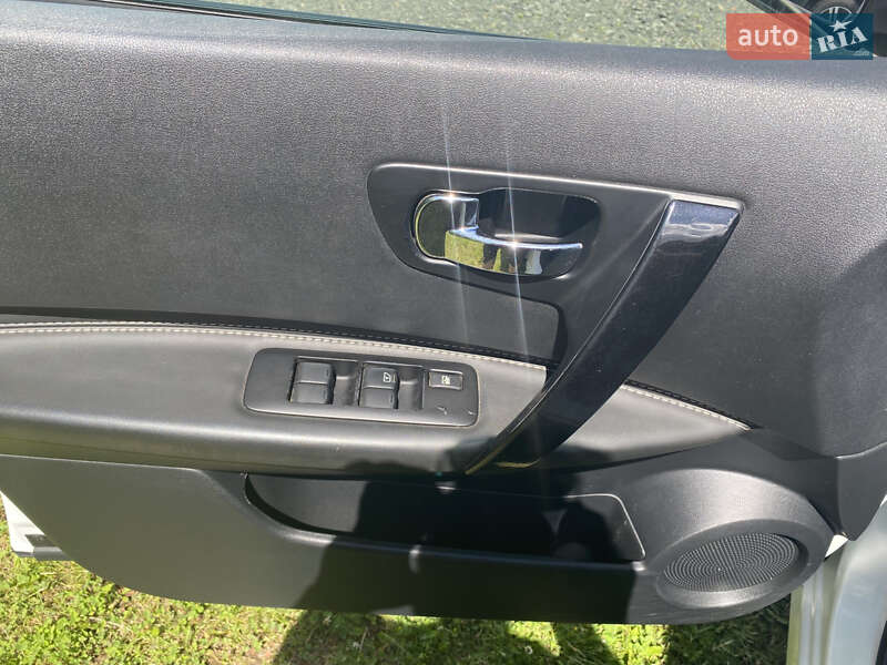 Внедорожник / Кроссовер Nissan Qashqai 2013 в Нововолынске