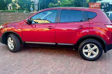 Внедорожник / Кроссовер Nissan Qashqai 2012 в 