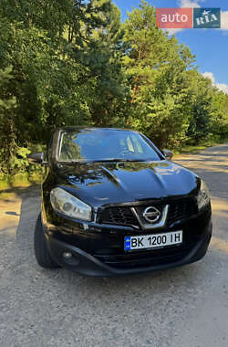 Внедорожник / Кроссовер Nissan Qashqai 2010 в 