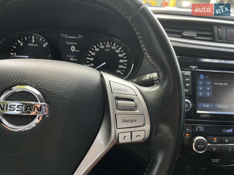 Внедорожник / Кроссовер Nissan Qashqai 2016 в Днепре