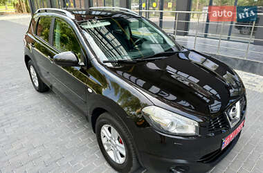 Позашляховик / Кросовер Nissan Qashqai 2010 в 