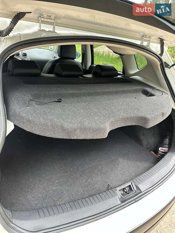 Позашляховик / Кросовер Nissan Qashqai 2013 в Білогородці