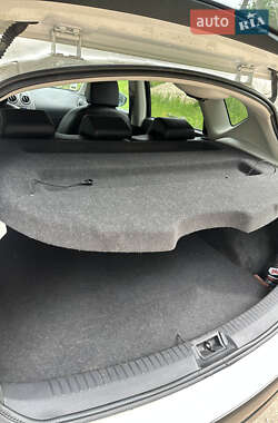 Внедорожник / Кроссовер Nissan Qashqai 2013 в 