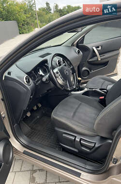 Позашляховик / Кросовер Nissan Qashqai 2011 в 