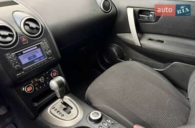 Позашляховик / Кросовер Nissan Qashqai 2011 в 