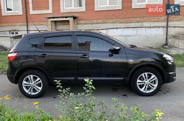 Внедорожник / Кроссовер Nissan Qashqai 2012 в 