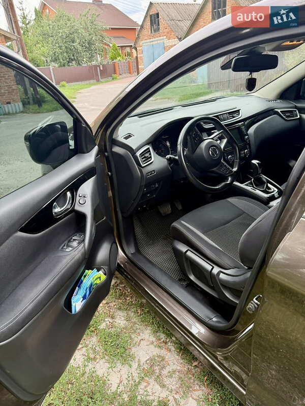 Внедорожник / Кроссовер Nissan Qashqai 2017 в Миргороде