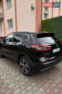 Позашляховик / Кросовер Nissan Qashqai 2017 в 