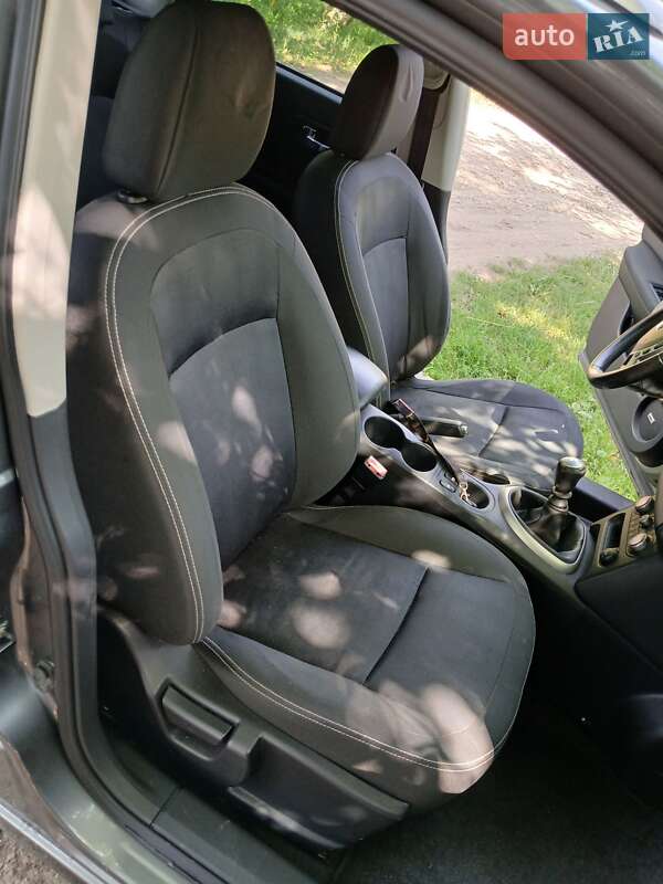 Внедорожник / Кроссовер Nissan Qashqai 2011 в Хмельницком