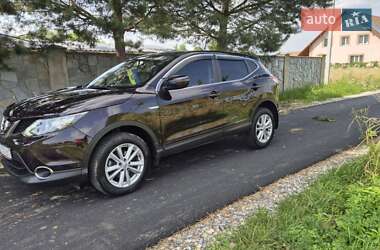 Позашляховик / Кросовер Nissan Qashqai 2016 в Івано-Франківську