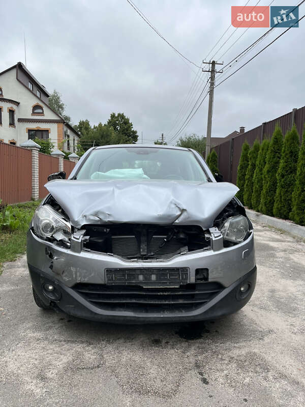 Позашляховик / Кросовер Nissan Qashqai 2012 в Києві фото 3 Позашляховик / Кросовер Nissan Qashqai 2012 в Києві