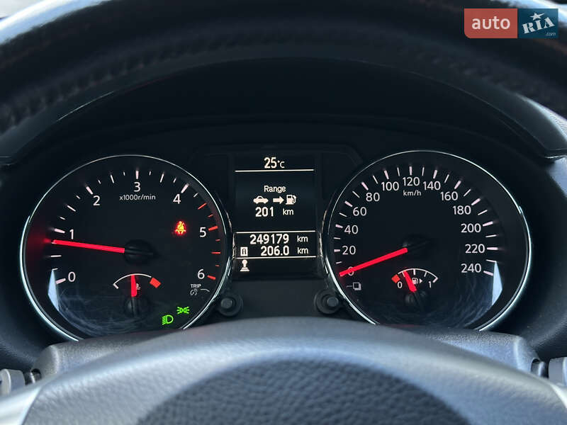 Позашляховик / Кросовер Nissan Qashqai 2012 в Рівному