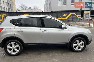 Позашляховик / Кросовер Nissan Qashqai 2008 в 