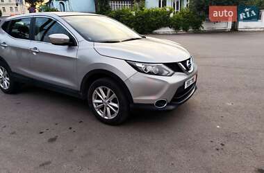 Внедорожник / Кроссовер Nissan Qashqai 2014 в 