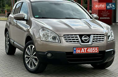 Внедорожник / Кроссовер Nissan Qashqai 2010 в 