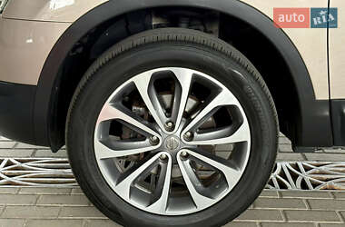 Внедорожник / Кроссовер Nissan Qashqai 2010 в 