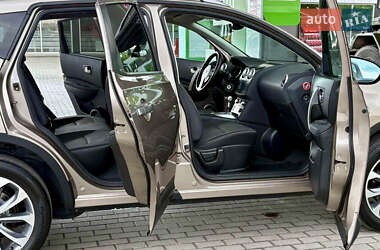 Внедорожник / Кроссовер Nissan Qashqai 2010 в 
