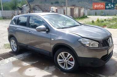 Внедорожник / Кроссовер Nissan Qashqai 2013 в Надворной