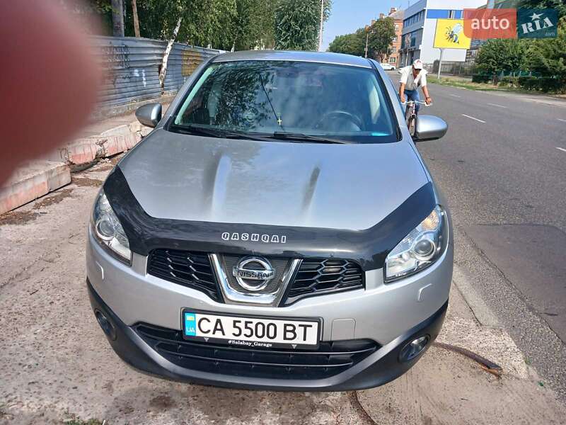 Внедорожник / Кроссовер Nissan Qashqai 2013 в 