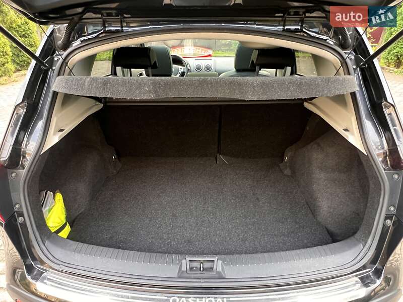 Внедорожник / Кроссовер Nissan Qashqai 2010 в Черновцах