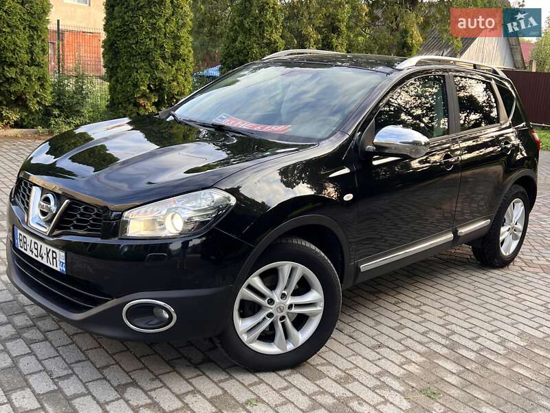 Внедорожник / Кроссовер Nissan Qashqai 2010 в Черновцах