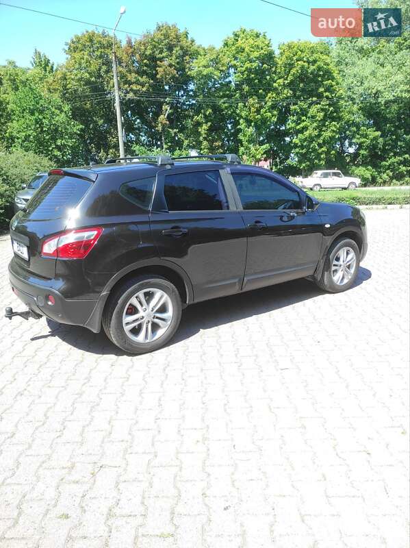 Внедорожник / Кроссовер Nissan Qashqai 2010 в Миргороде