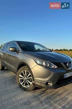 Позашляховик / Кросовер Nissan Qashqai 2016 в Камені-Каширському