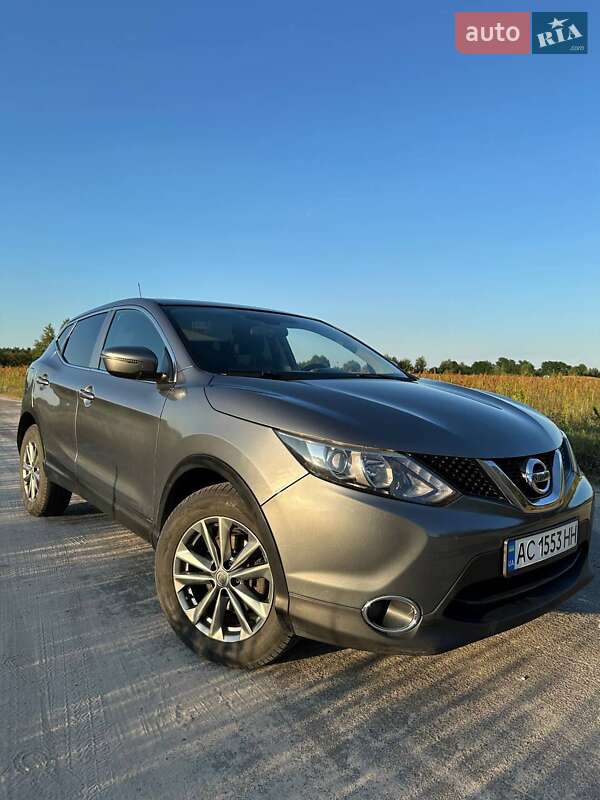 Позашляховик / Кросовер Nissan Qashqai 2016 в Камені-Каширському