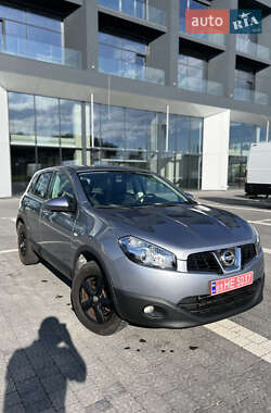Позашляховик / Кросовер Nissan Qashqai 2010 в Львові