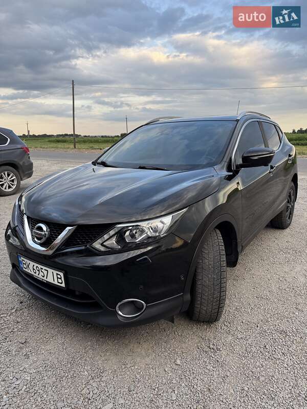 Внедорожник / Кроссовер Nissan Qashqai 2014 в Демидовке