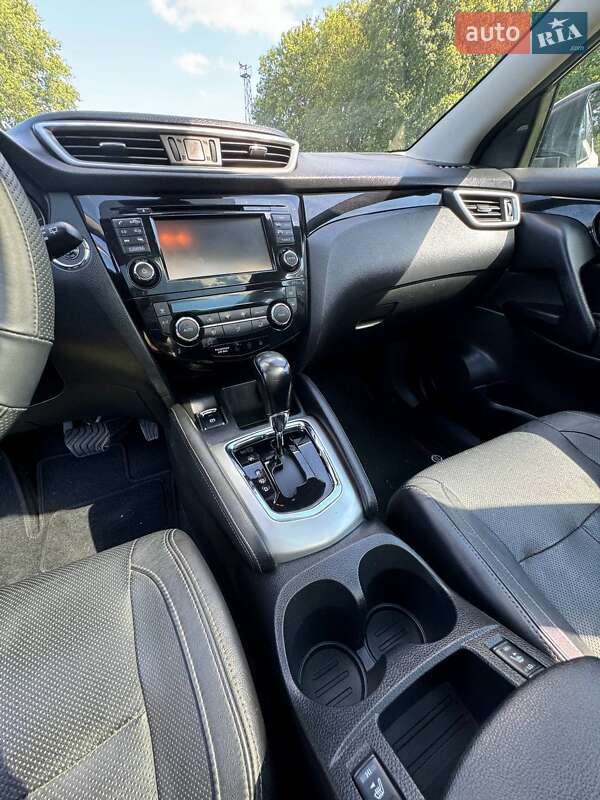 Позашляховик / Кросовер Nissan Qashqai 2015 в Хмельницькому