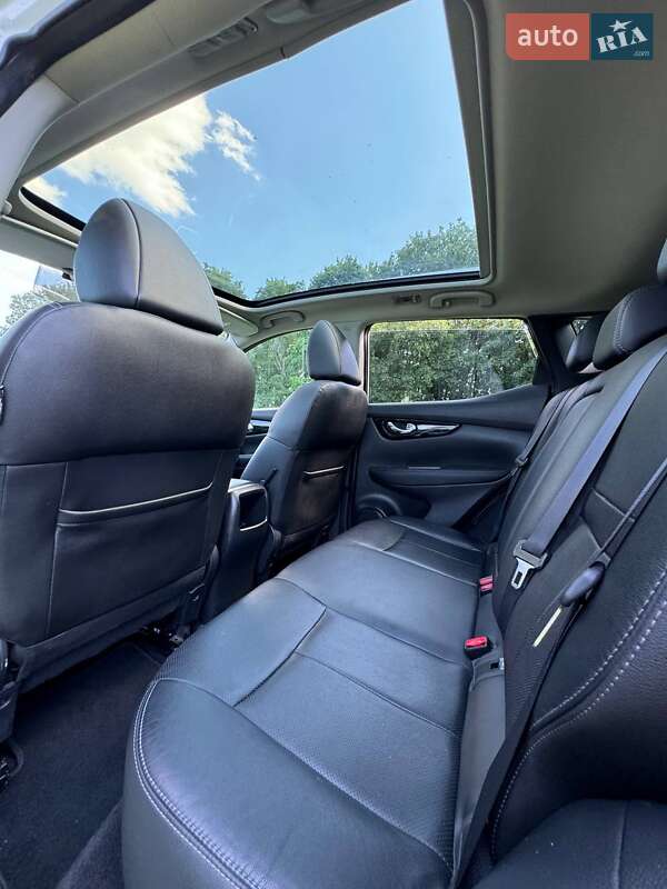 Позашляховик / Кросовер Nissan Qashqai 2015 в Хмельницькому