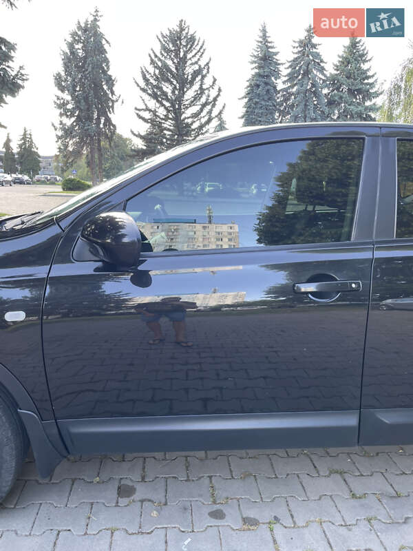 Внедорожник / Кроссовер Nissan Qashqai 2008 в Черновцах