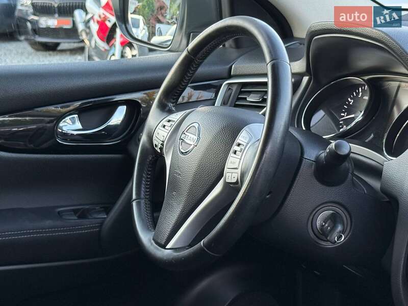 Внедорожник / Кроссовер Nissan Qashqai 2017 в Харькове