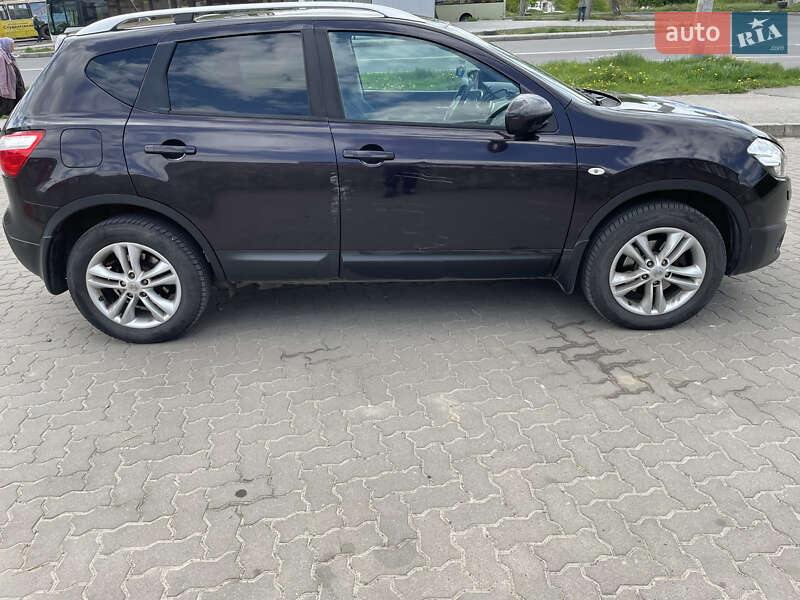 Внедорожник / Кроссовер Nissan Qashqai 2010 в Хмельницком