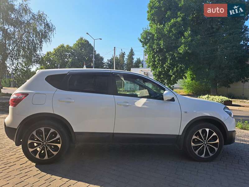 Внедорожник / Кроссовер Nissan Qashqai 2012 в Днепре