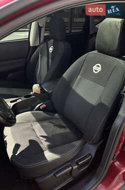Внедорожник / Кроссовер Nissan Qashqai 2012 в 