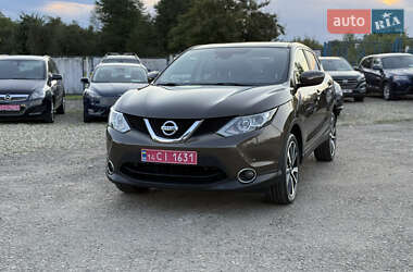 Внедорожник / Кроссовер Nissan Qashqai 2014 в 